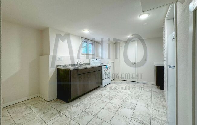 6 beds, 2 baths, 2,146 sqft, $3,350, Unit 1203 E Mission Avenue, Unit A