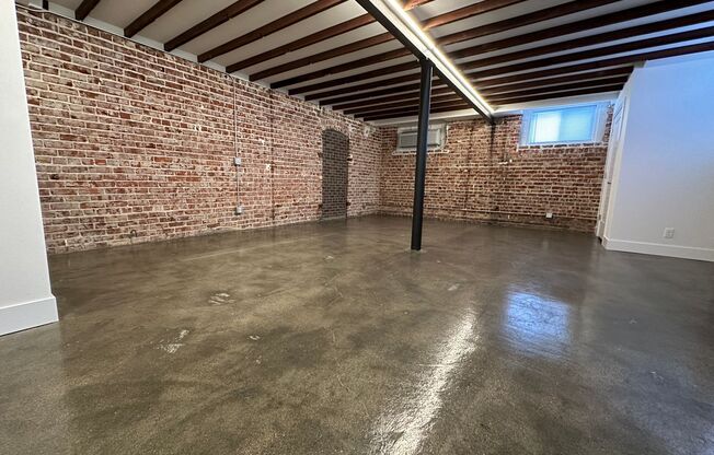 Studio, 1 bath, 750 sqft, $975