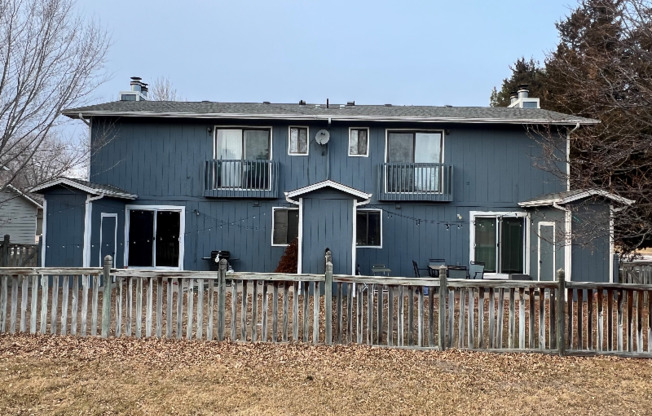 543 Strachan Dr