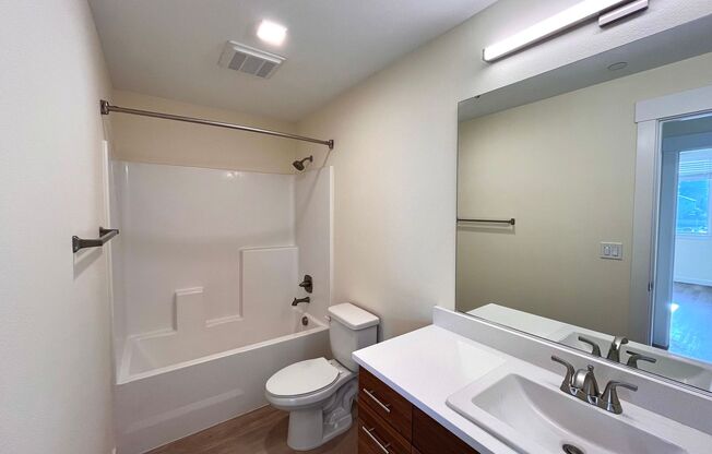 2 beds, 1 bath, $1,875, Unit A205