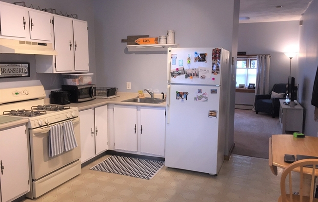 1 bed, 1 bath, 700 sqft, $2,300, Unit 1