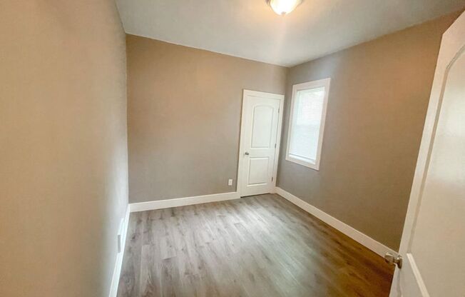 4 beds, 1 bath, $2,100