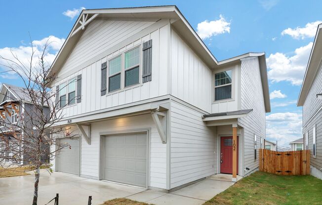 ***MOVE-IN SPECIAL: TWO WEEKS FREE***Beautifully Designed Townhome with Upscale Finishes
