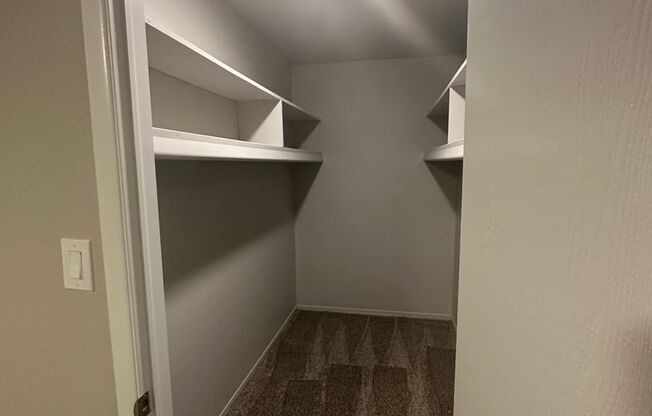 1 bed, 1 bath, 842 sqft, $1,099, Unit A202