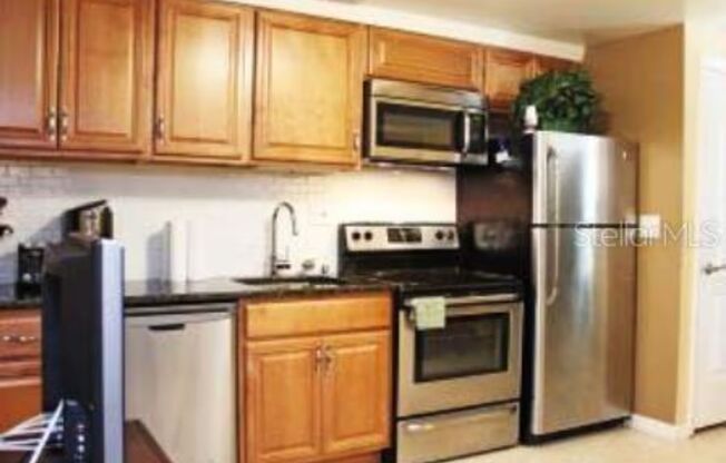 1 bed, 1 bath, 420 sqft, $1,690, Unit Unit B