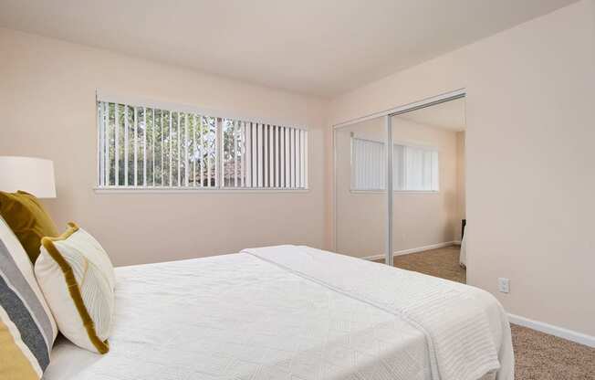 Comfortable Bedroom at Wilbur Oaks Apartments, Thousand Oaks