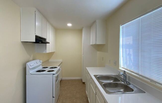 1405 E. Lynwood Dr.