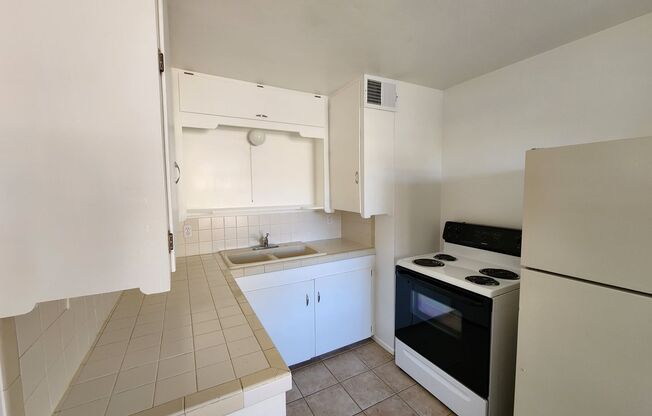 Fantastic 2 bed 1 bath right near ASU!