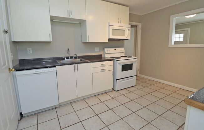 2 beds, 1 bath, $1,175