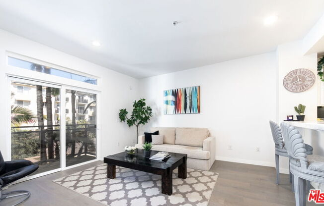 13200 Pacific Promenade