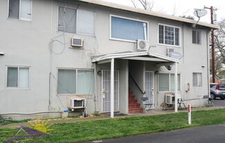 Cozy 1 Bed 1 Bath 700sqft Fourplex in North Sacramento
