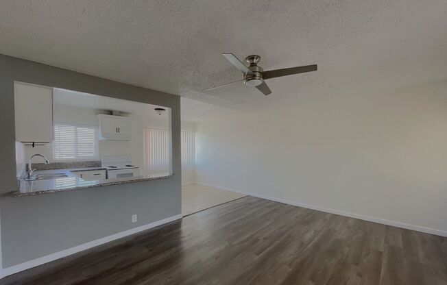 2 beds, 1 bath, 815 sqft, $1,595, Unit 21