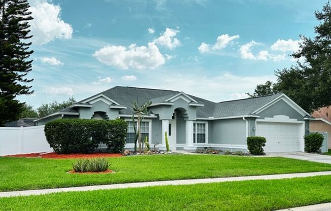 Lovely 4/2 in the Gated Lake Fisher Estates of Gotha!  Available Now!