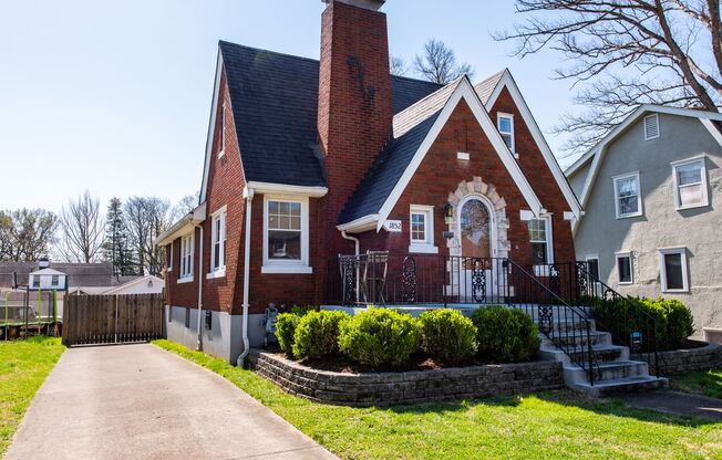 Charming Home in Deer Park Neighborhood