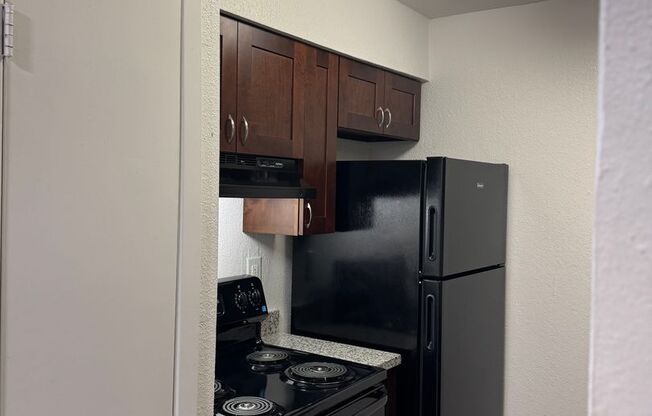 2 beds, 1.5 baths, 910 sqft, $1,299, Unit 2-212