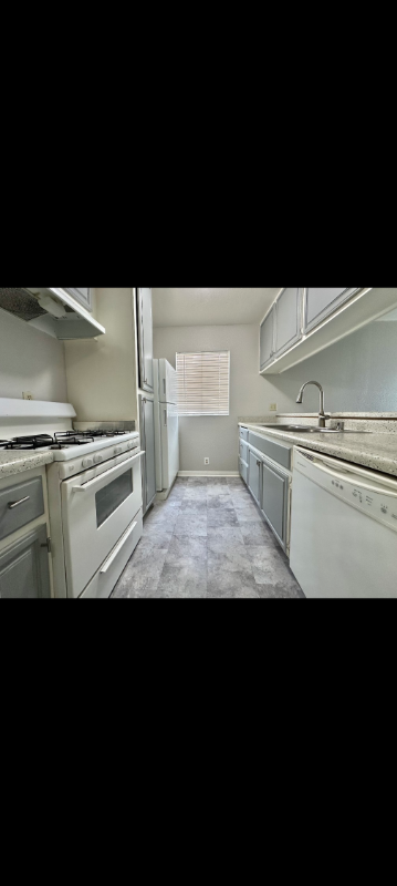 1447 W 228 ST