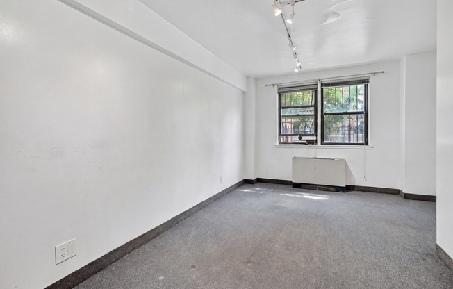Studio, 1 bath, 744 sqft, $6,000, Unit 1F
