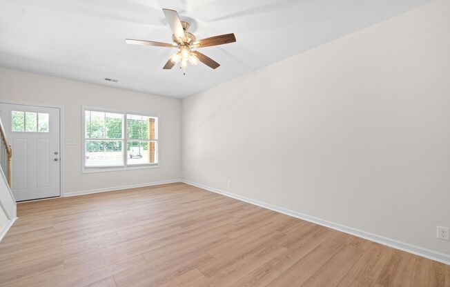 2 Bedroom Condo For Rent Near Riverside Drive!