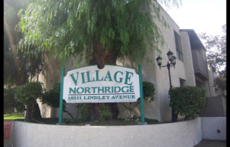 REDUCED!!! 3 bedroom townhouse in Northridge