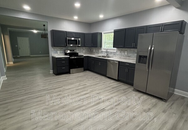 131 DIXON CIR