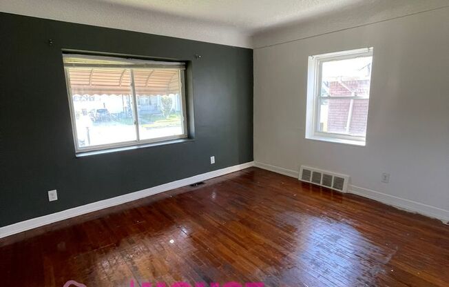 3 BEDS 1 BATH | FREE PRE SCREEN | OVER 1200 SQFT!
