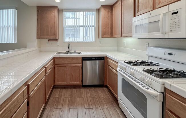 COMING SOON! 2 BEDROOM 3 BATH HOME IN MER SOLEIL IN THE BEAUTIFUL COMMUNITY OF OTAY RANCH!