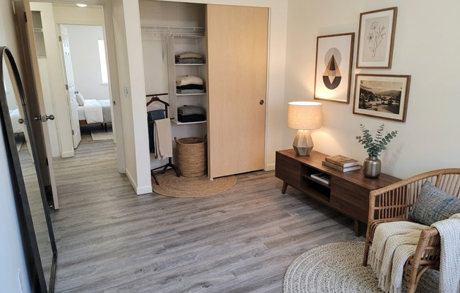 2 beds, 1 bath, 859 sqft, $2,795, Unit C-302