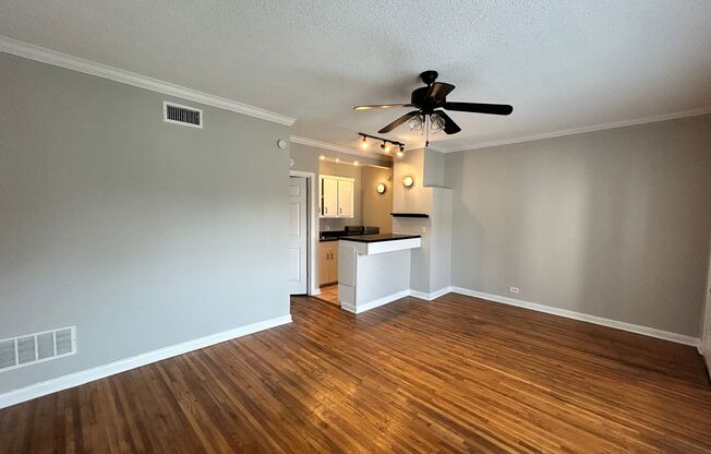 1 bed, 1 bath, 550 sqft, $1,195, Unit 220