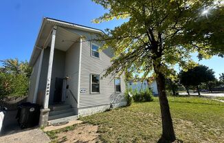 Spacious 5-Bedroom, 2-Bath Home for Rent in Cleveland