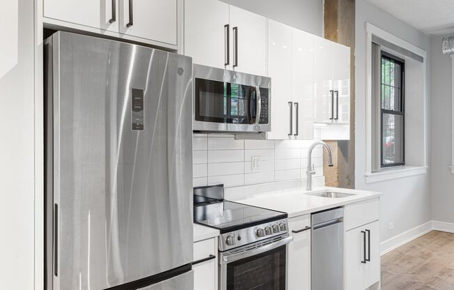 2 beds, 1 bath, 625 sqft, $2,350, Unit 102