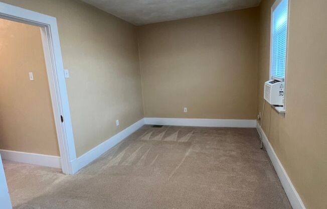 3 beds, 1 bath, $1,495