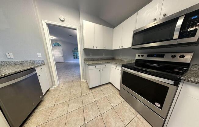 4768 RIDGEMOOR CIR