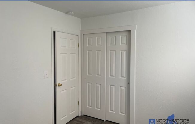 2 beds, 1 bath, $1,400