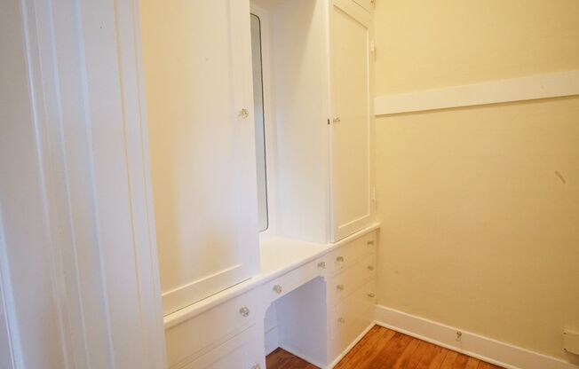 Studio, 1 bath, $1,195, Unit 04