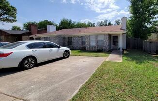 2 beds, 2 baths, $1,400