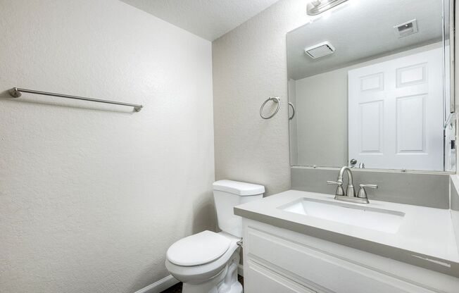 3 beds, 1.5 baths, $2,995, Unit 12