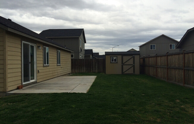 Cute 3 bedroom, 2 bathroom!!