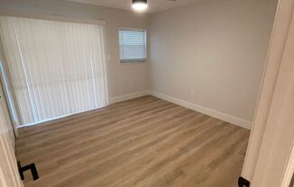 1 bed, 1 bath, 430 sqft, $1,100, Unit 6315 #8