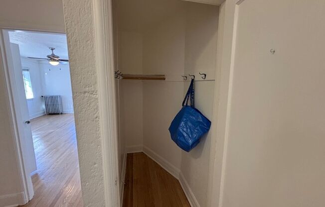 Studio, 1 bath, 620 sqft, $1,399, Unit 504