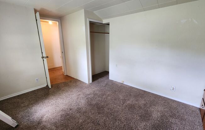 2 beds, 1 bath, $1,550