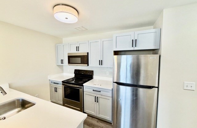 882 MASSACHUSETTS AVE