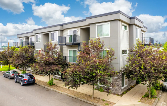 INSLEY APARTMENTS (INS01)