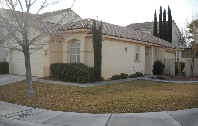 Fabulous Single Story in Peccole Ranch Gated Community!