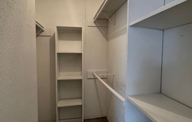 1 bed, 1.5 baths, 776 sqft, $975, Unit 24-1104