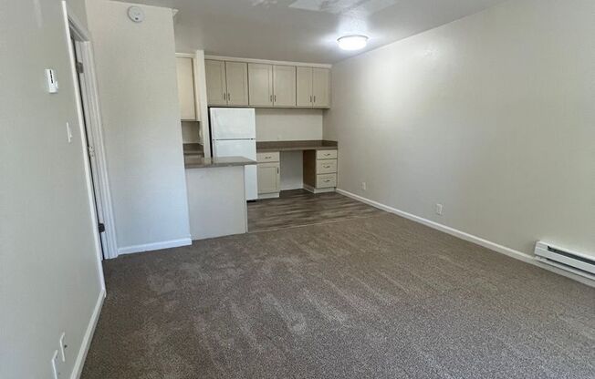 1 bed, 1 bath, 590 sqft, $2,500, Unit 777-220