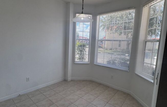 3 beds, 2.5 baths, $1,700
