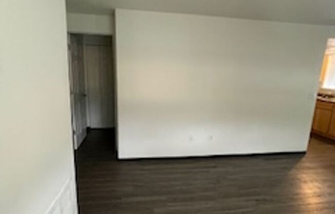 1 bed, 1 bath, 669 sqft, $1,250, Unit 20