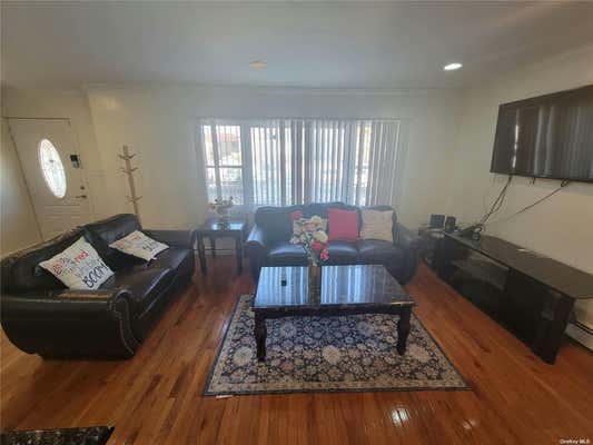 3 beds, 2 baths, 1,800 sqft, $3,500, Unit 1