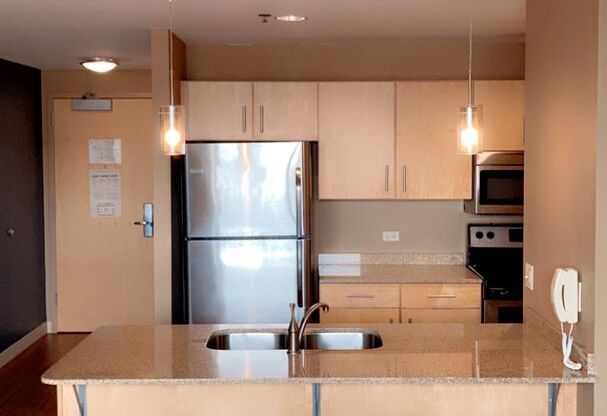 2 beds, 1 bath, 798 sqft, $1,595, Unit 814 - A