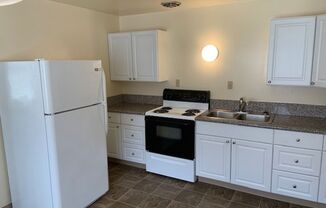 2 beds, 1 bath, 950 sqft, $1,750, Unit 5445